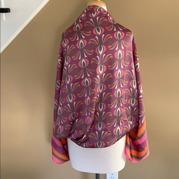 Fun Patterned Shrug - Picture 2 of 3